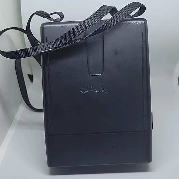 Polaroid Camera - Picture 5 of 7